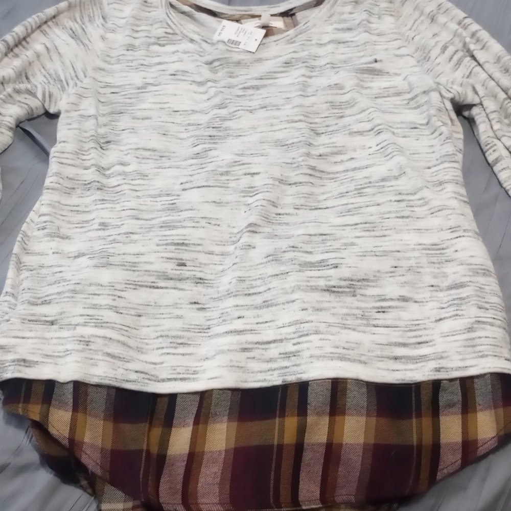 NWT Maurices sweater with plaid